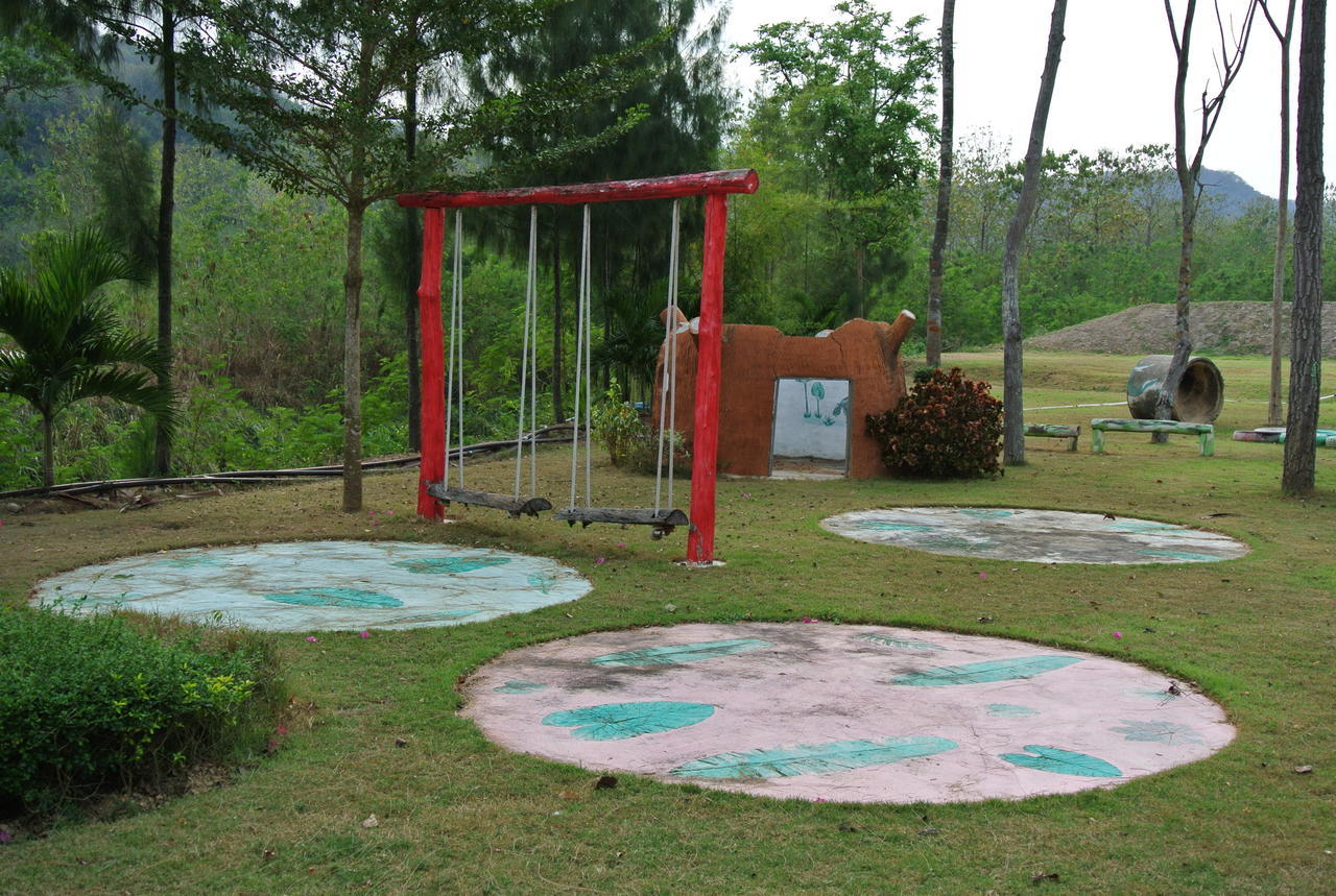 Baanraisooksangchan Kaeng Kachan Exterior foto